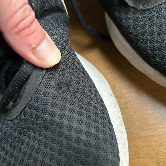 Nike black mesh kid running shoe - Picture 10 of 10